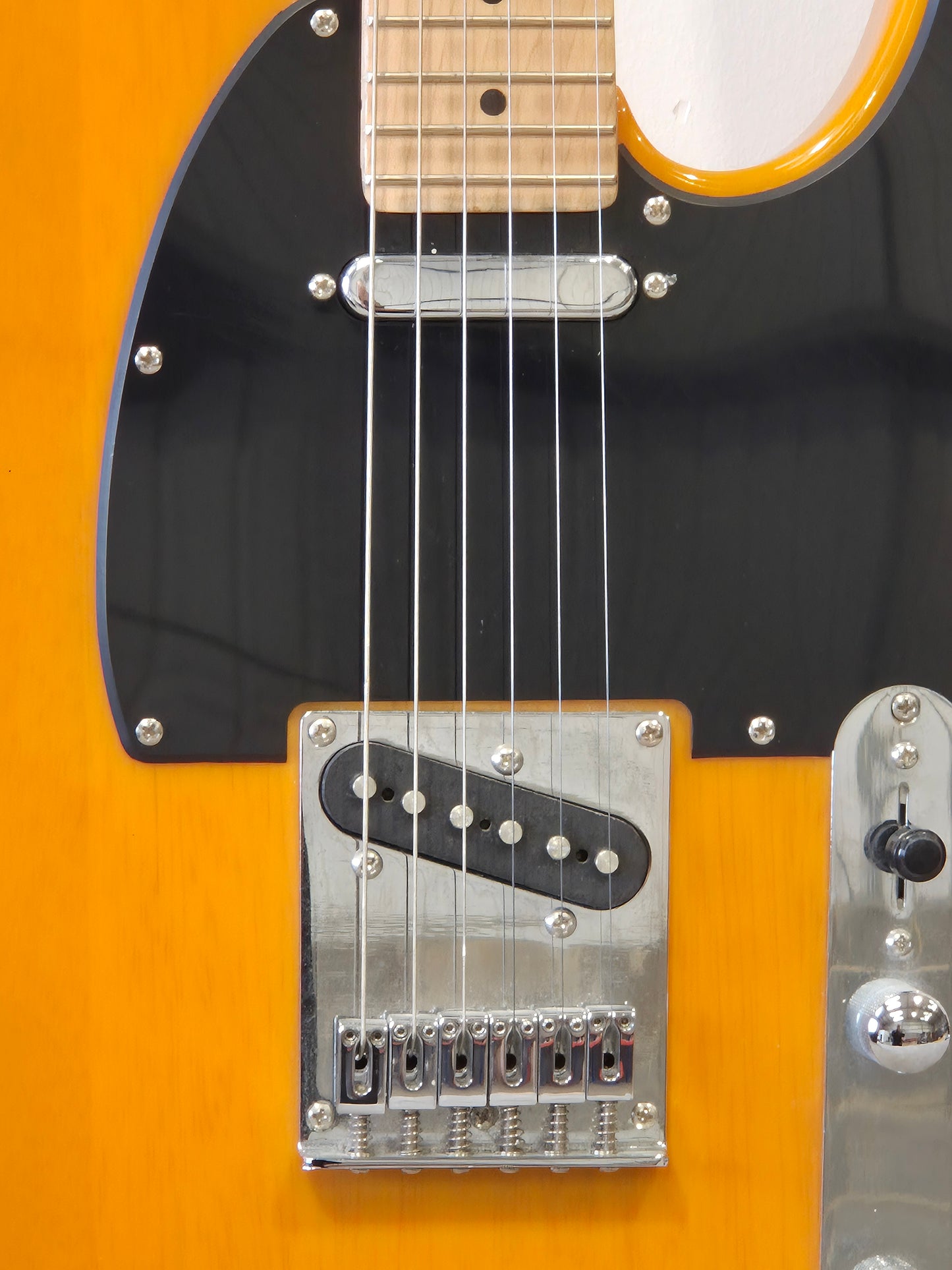 Fender Squier Affinity Telecaster - Butterscotch Electric Guitar - Indonesia
