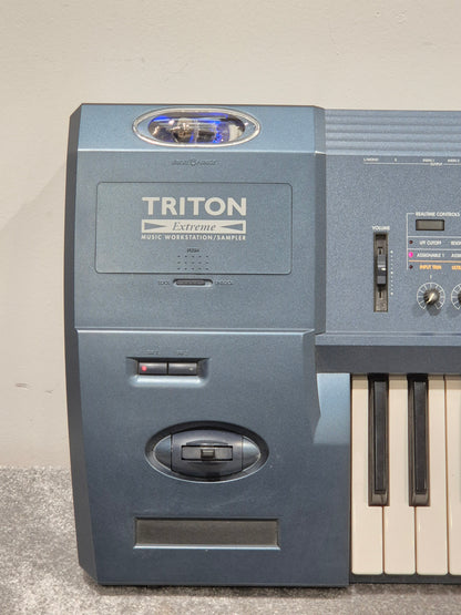 Korg Triton Extreme - 61 Key Music Workstation Synthesizer w/ Original Box