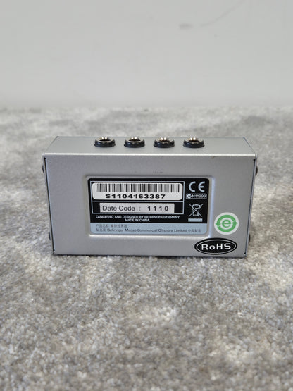 Behringer MicroHD HD400 - Hum Destroyer