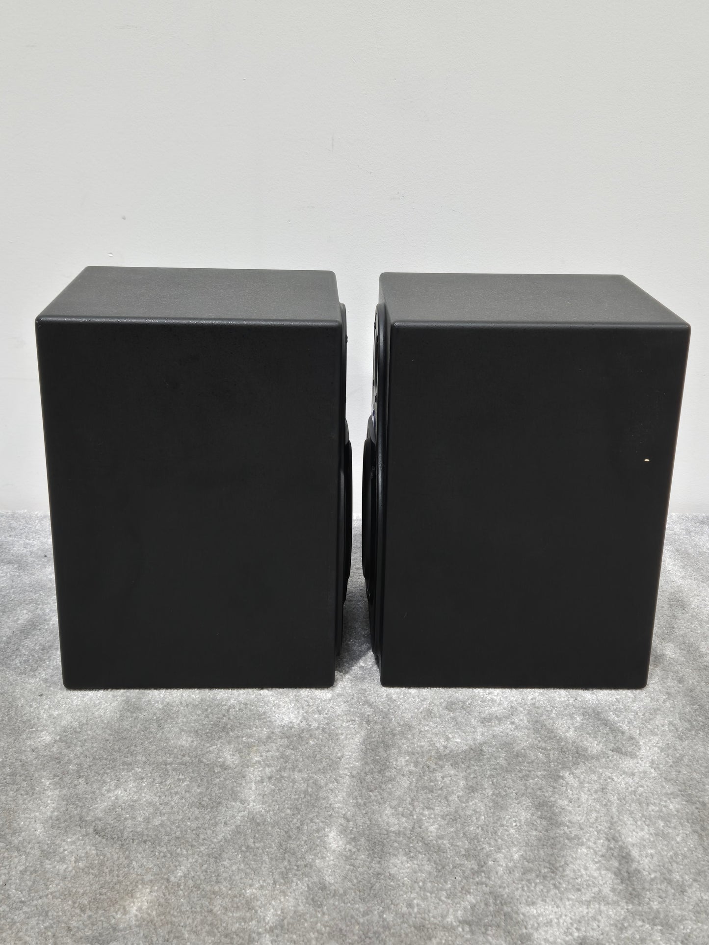 HHB Circle 3 - Passive Speaker Monitors (Pair)