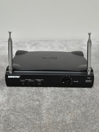 Shure T4N/SM58 - Wireless Handheld Microphone System w/ Case
