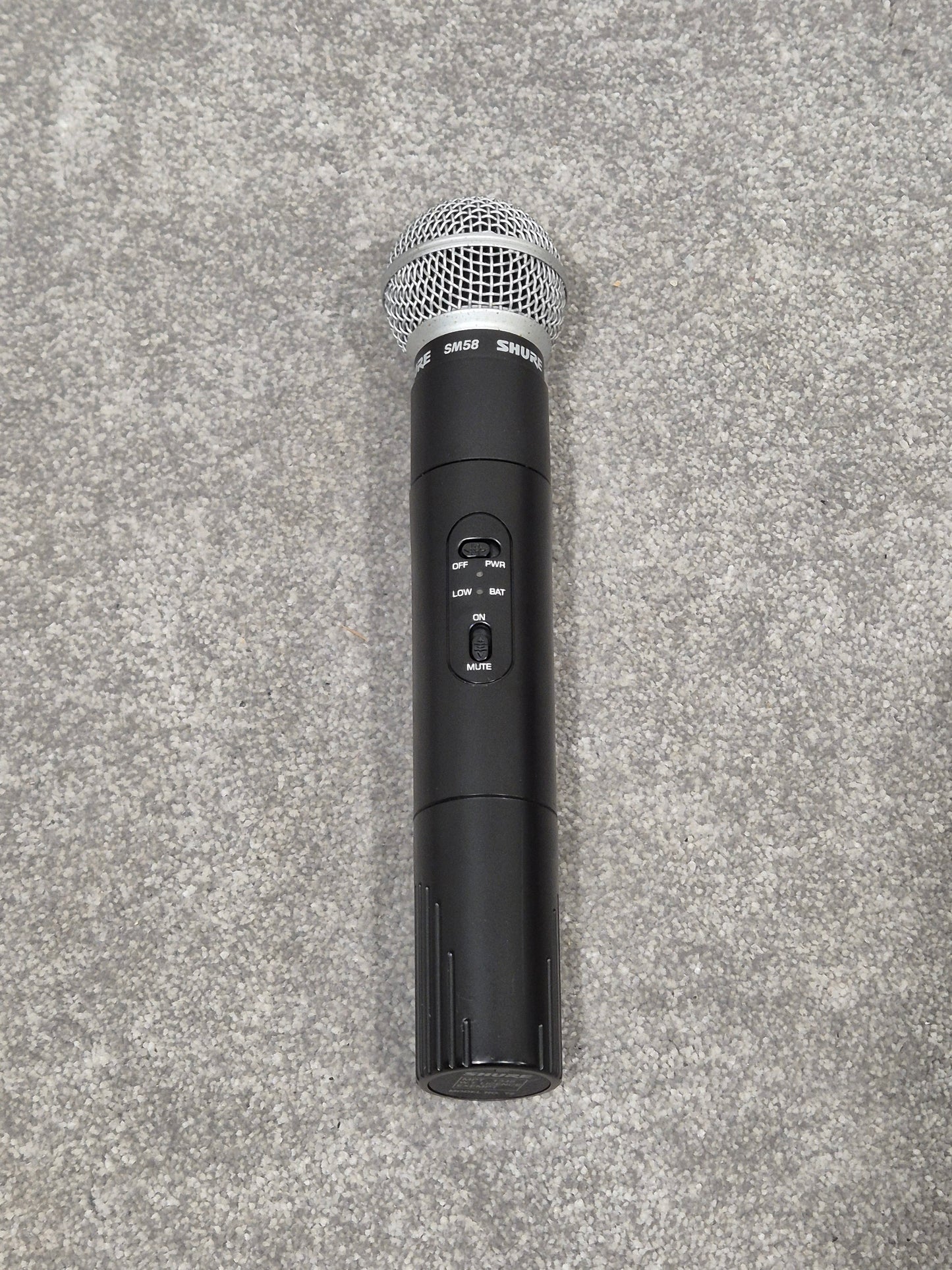 Shure T4N/SM58 - Wireless Handheld Microphone System w/ Case