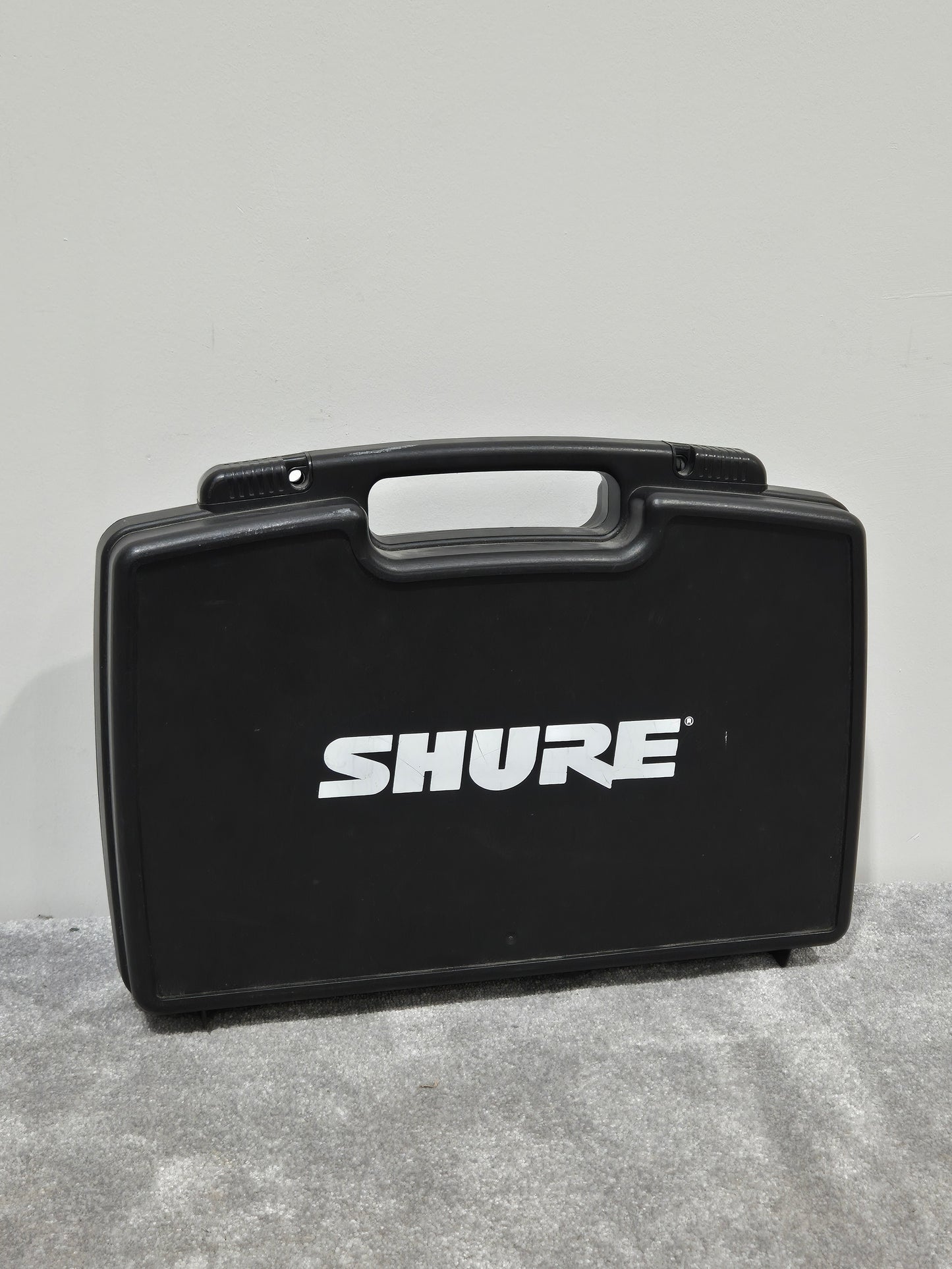 Shure T4N/SM58 - Wireless Handheld Microphone System w/ Case