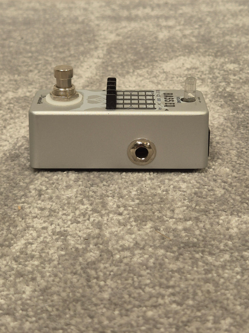 Amuzik Bass EQ Pedal - 5 Band - Precision Tone Control - Open Box New - Image 4