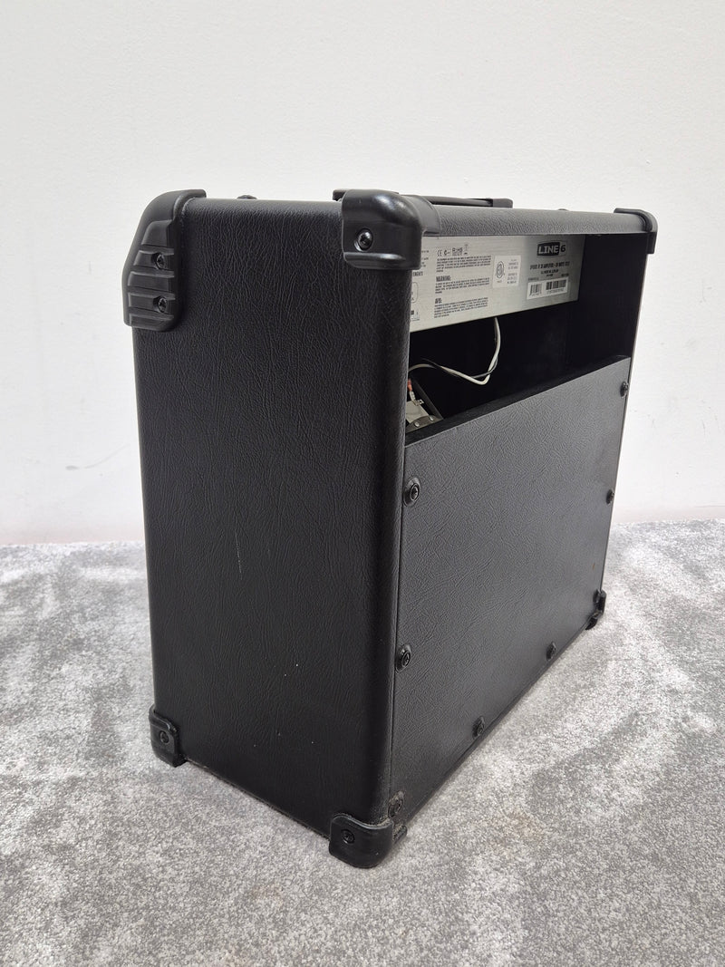 Line 6 Spider IV 30 - Combo Guitar Amplifier w/ Footswitch - Image 9