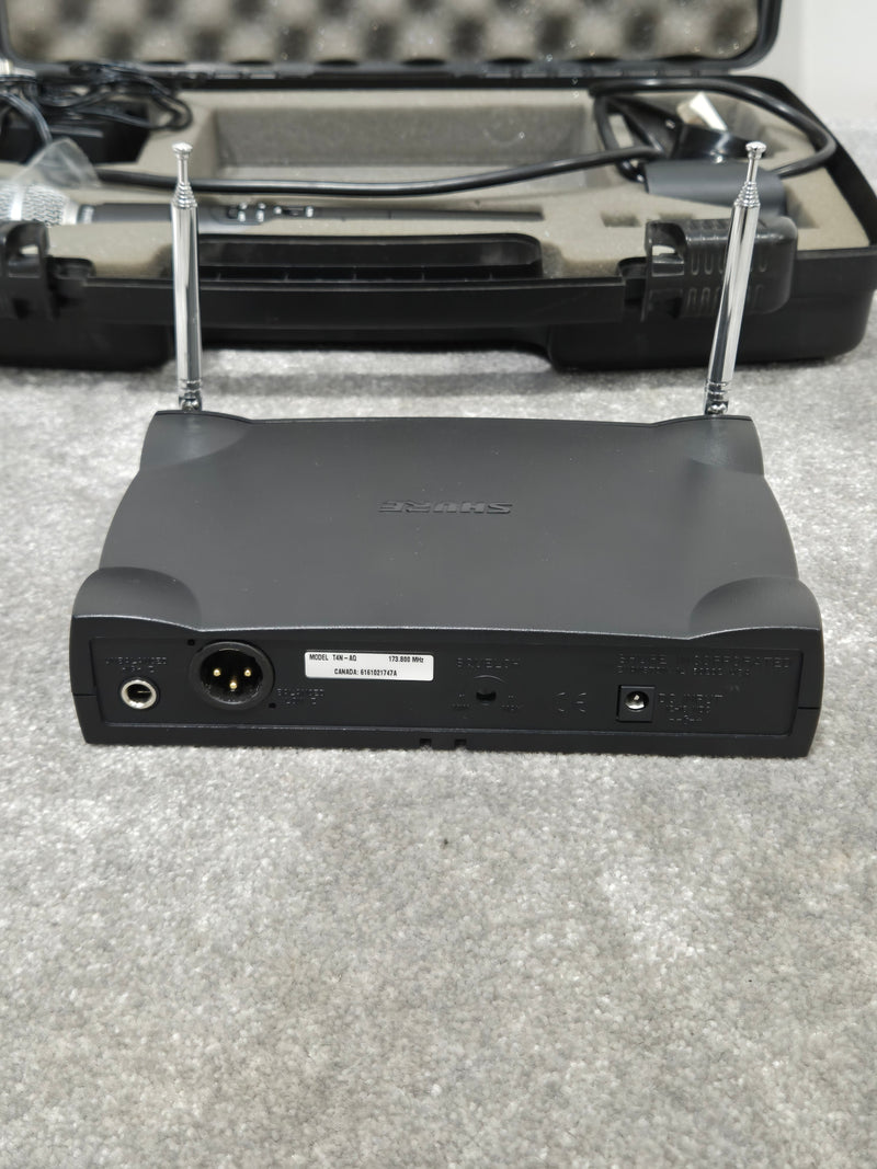 Shure T4N/SM58 -  Wireless Microphone System w/ Case - Excellent - Image 4