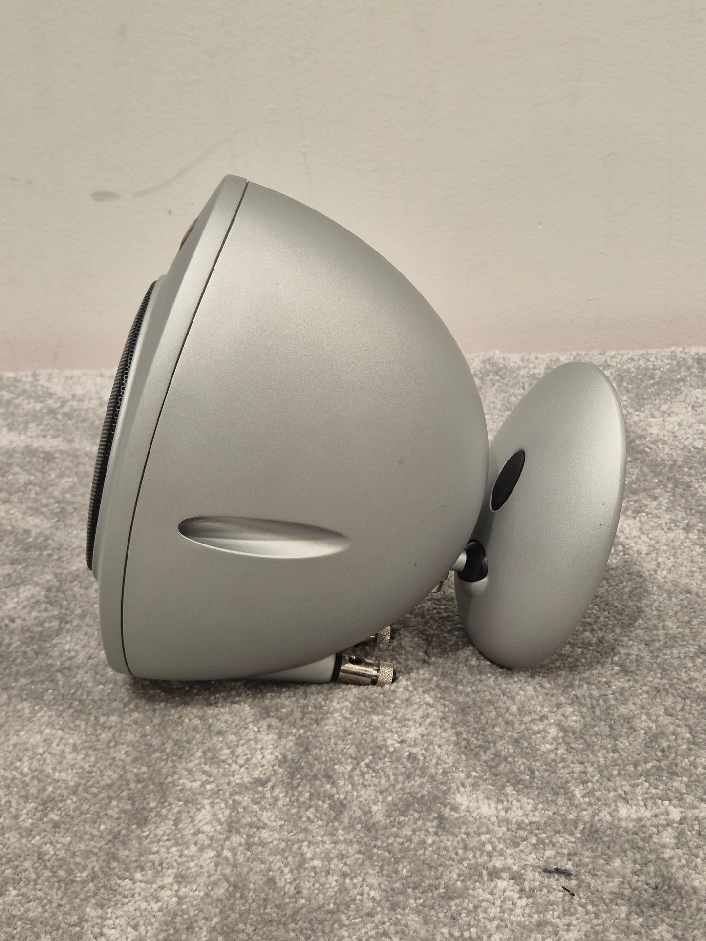 KEF HTS2001 - Satellite Speaker - Excellent