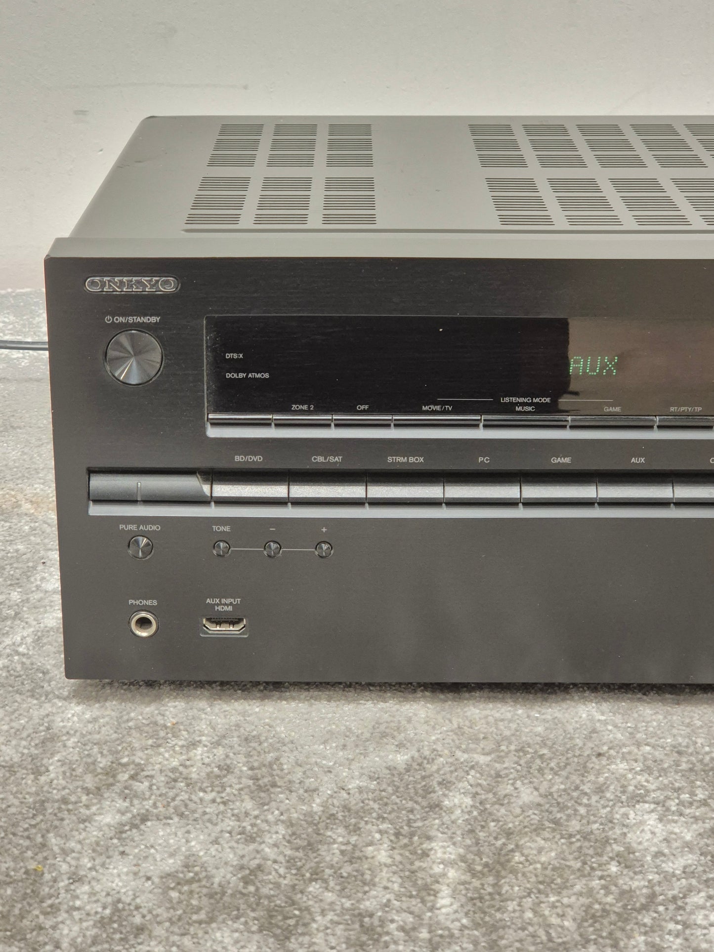 Onkyo TX-NR646 - 7.2-Channel AV Receiver - Very Good