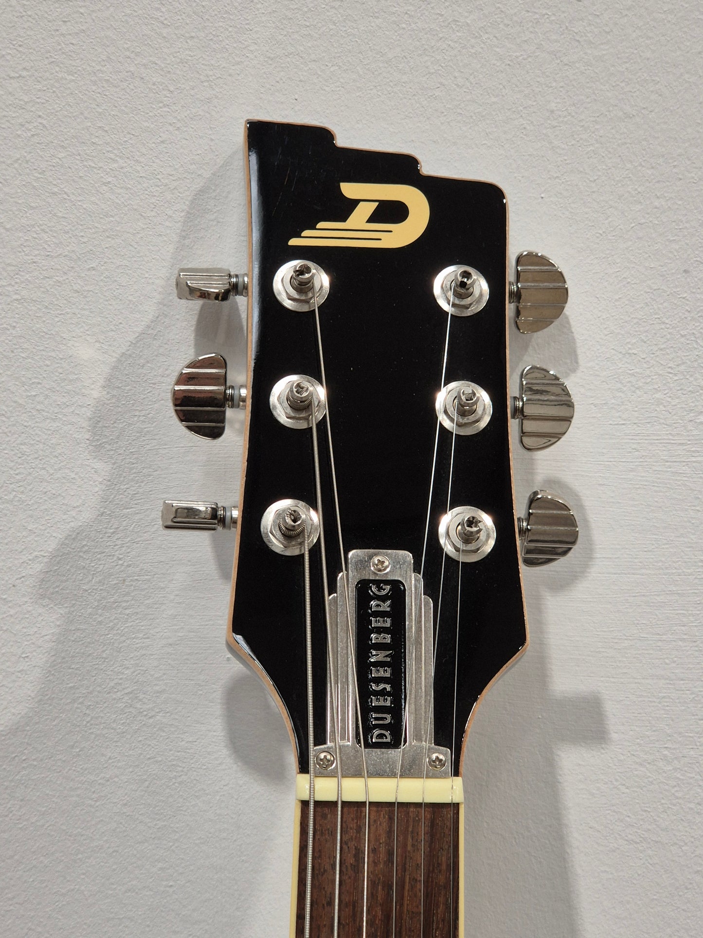 Duesenberg Starplayer TV - Semi-Hollow Electric Guitar w/ Hard Case - Mint