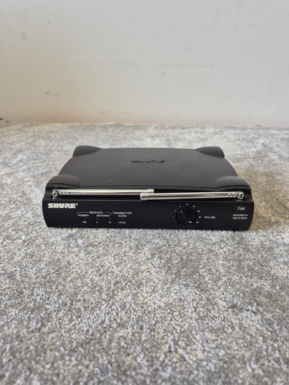Shure T4N/SM58 - Wireless Handheld Microphone System w/ Case - Good