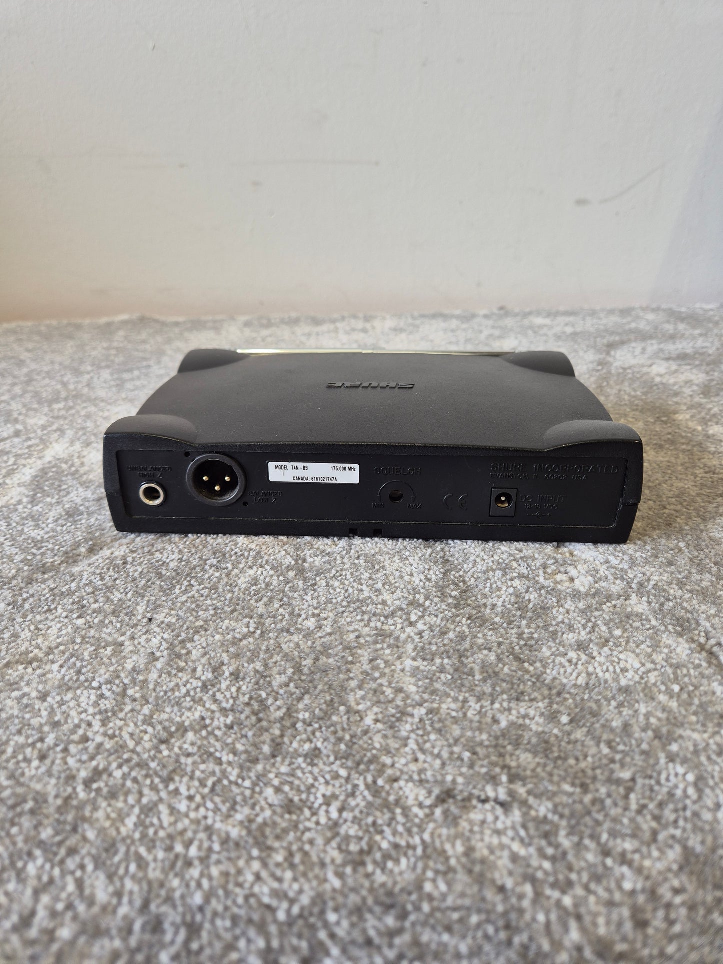 Shure T4N/SM58 - Wireless Handheld Microphone System w/ Case - Good