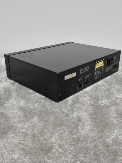 Technics SL-PJ37A - Compact Disc Player - Excellent