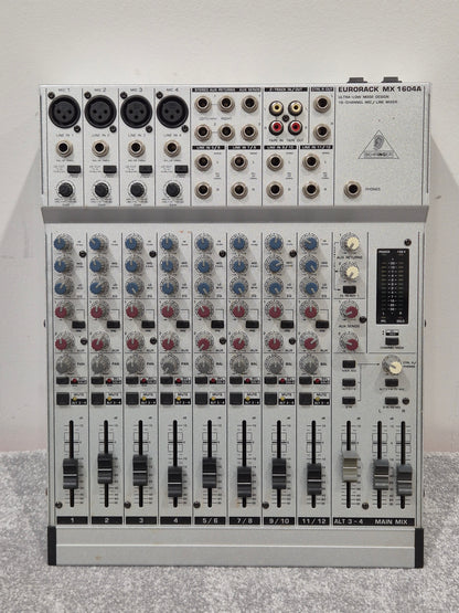 Behringer Eurorack MX1604A - 16-Channel Mixer - Excellent