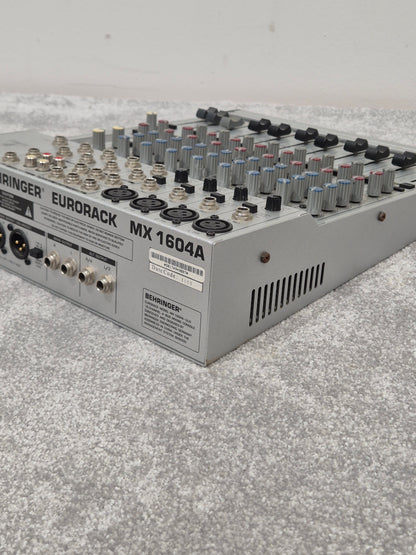 Behringer Eurorack MX1604A - 16-Channel Mixer - Excellent