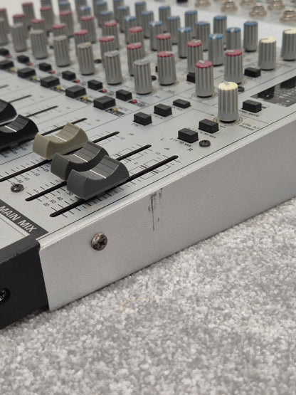 Behringer Eurorack MX1604A - 16-Channel Mixer - Excellent