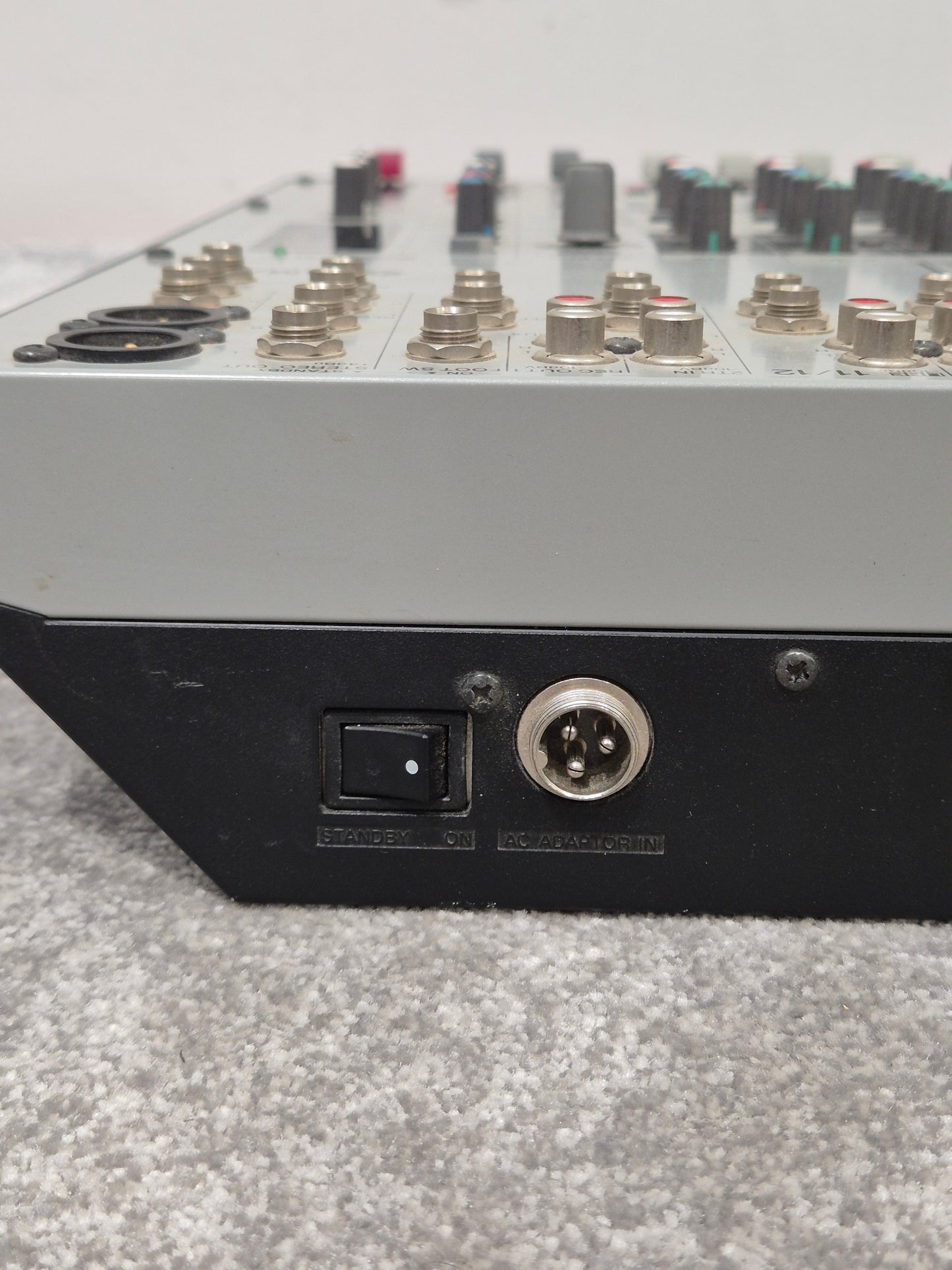 Yamaha MW12CX - 12-Channel USB Mixer - Versatile Audio Solution - Excellent w/ Power Supply