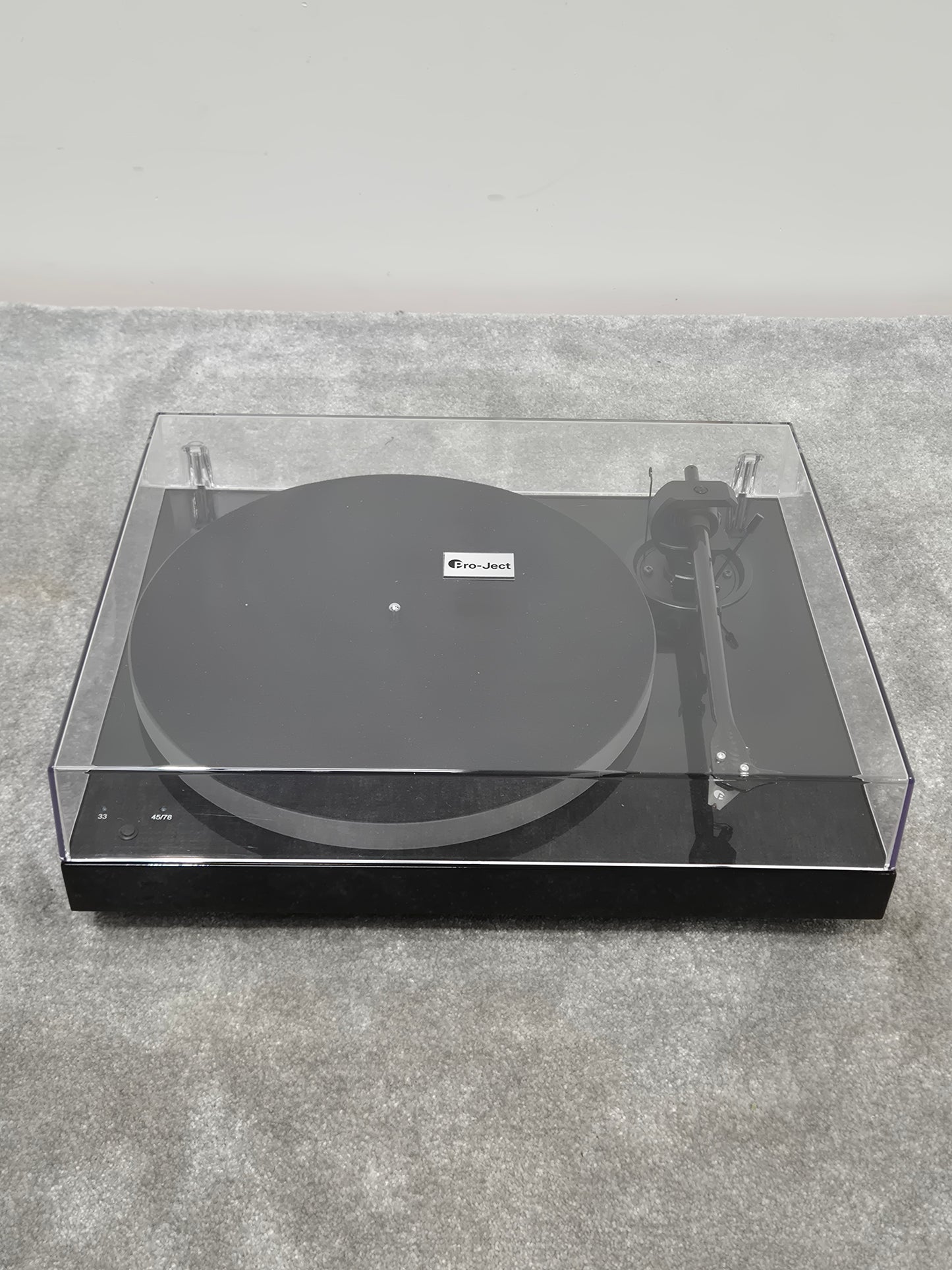 Pro-Ject X1 Turntable - Belt-Drive Turntable w/ Original Box - Excellent