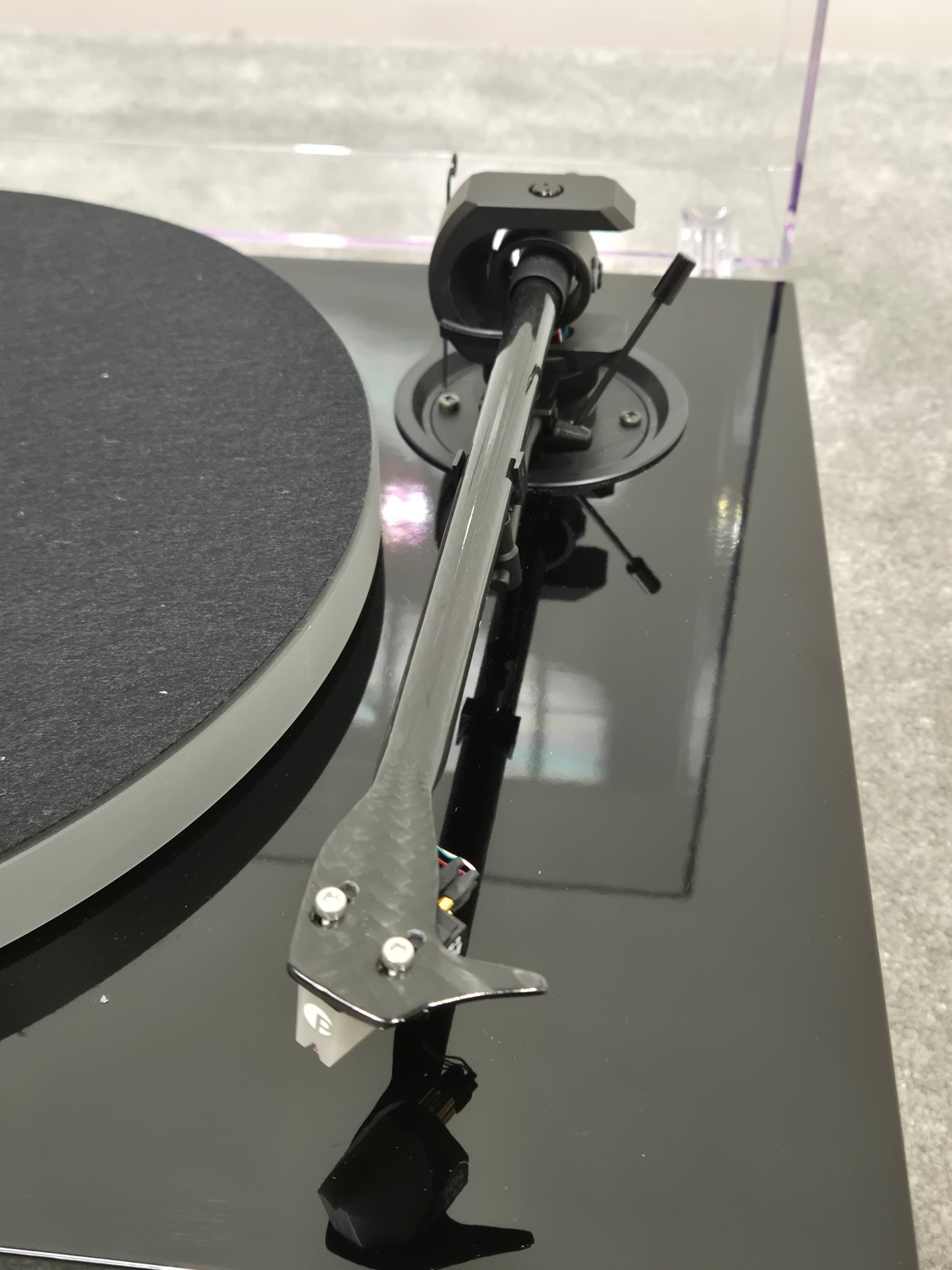 Pro-Ject X1 Turntable - Belt-Drive Turntable w/ Original Box - Excellent