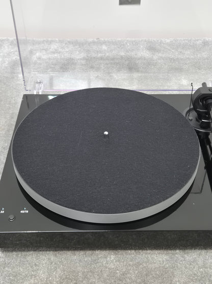 Pro-Ject X1 Turntable - Belt-Drive Turntable w/ Original Box - Excellent