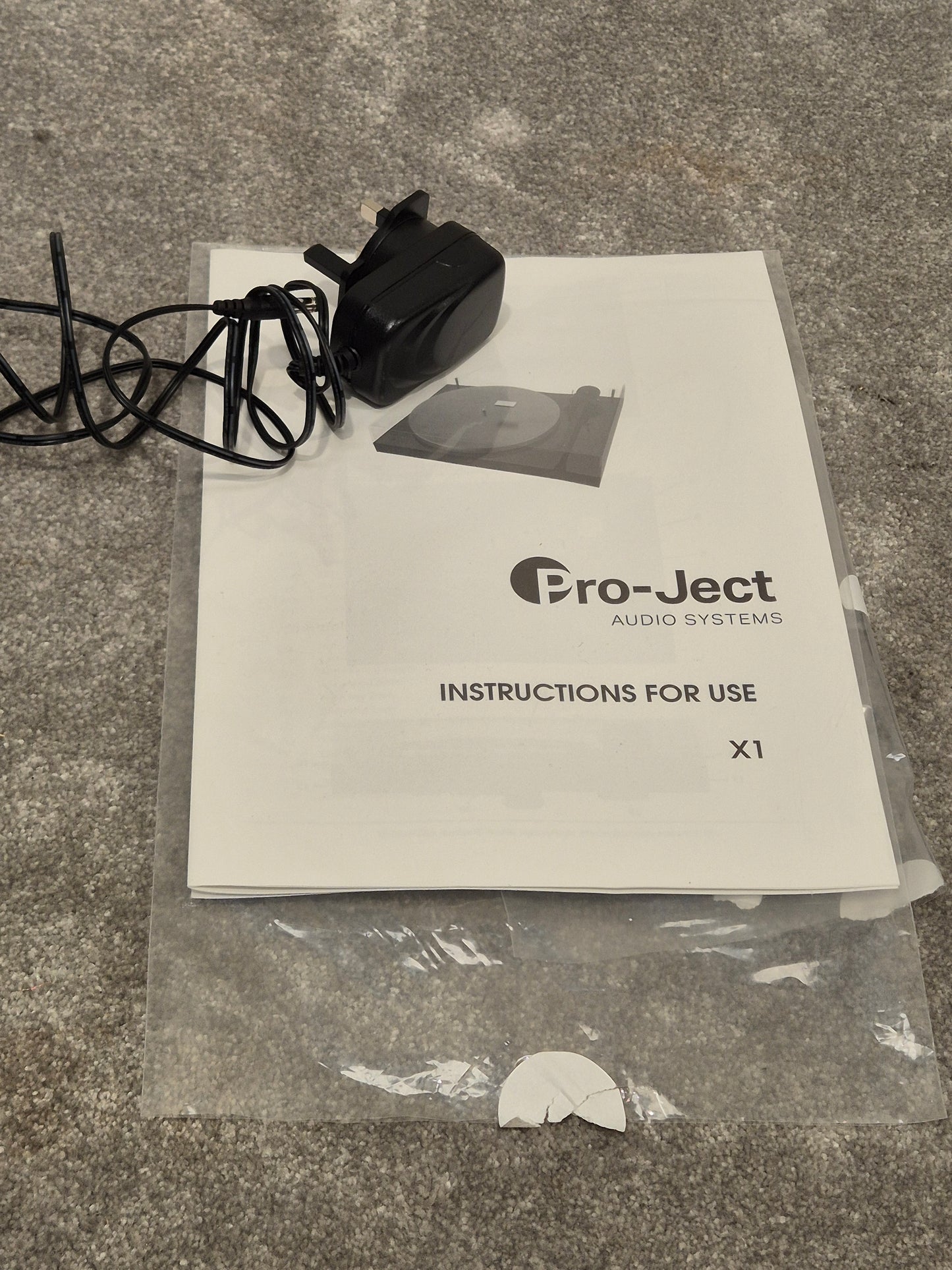 Pro-Ject X1 Turntable - Belt-Drive Turntable w/ Original Box - Excellent