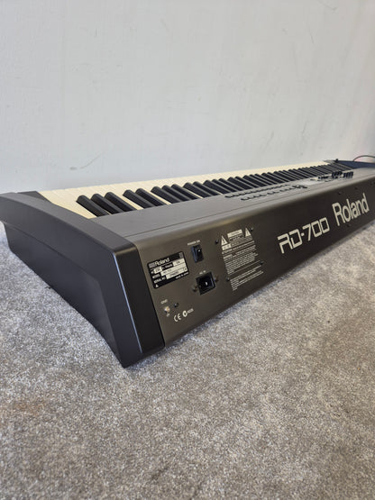 Roland RD-700 - Digital Stage Piano (Read Description)