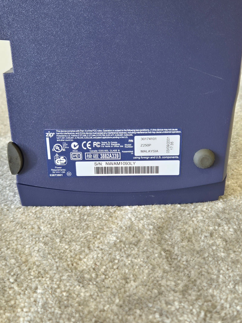 Iomega Zip 250 MB - Removable Floppy Disk - Image 5