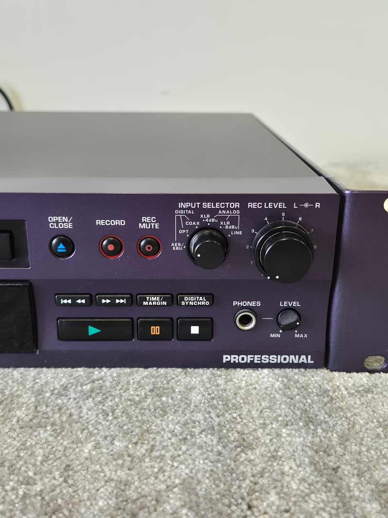 HHB CDR-850 - Professional Compact Disc Recorder and Player (Spares or Repairs) - Image 4