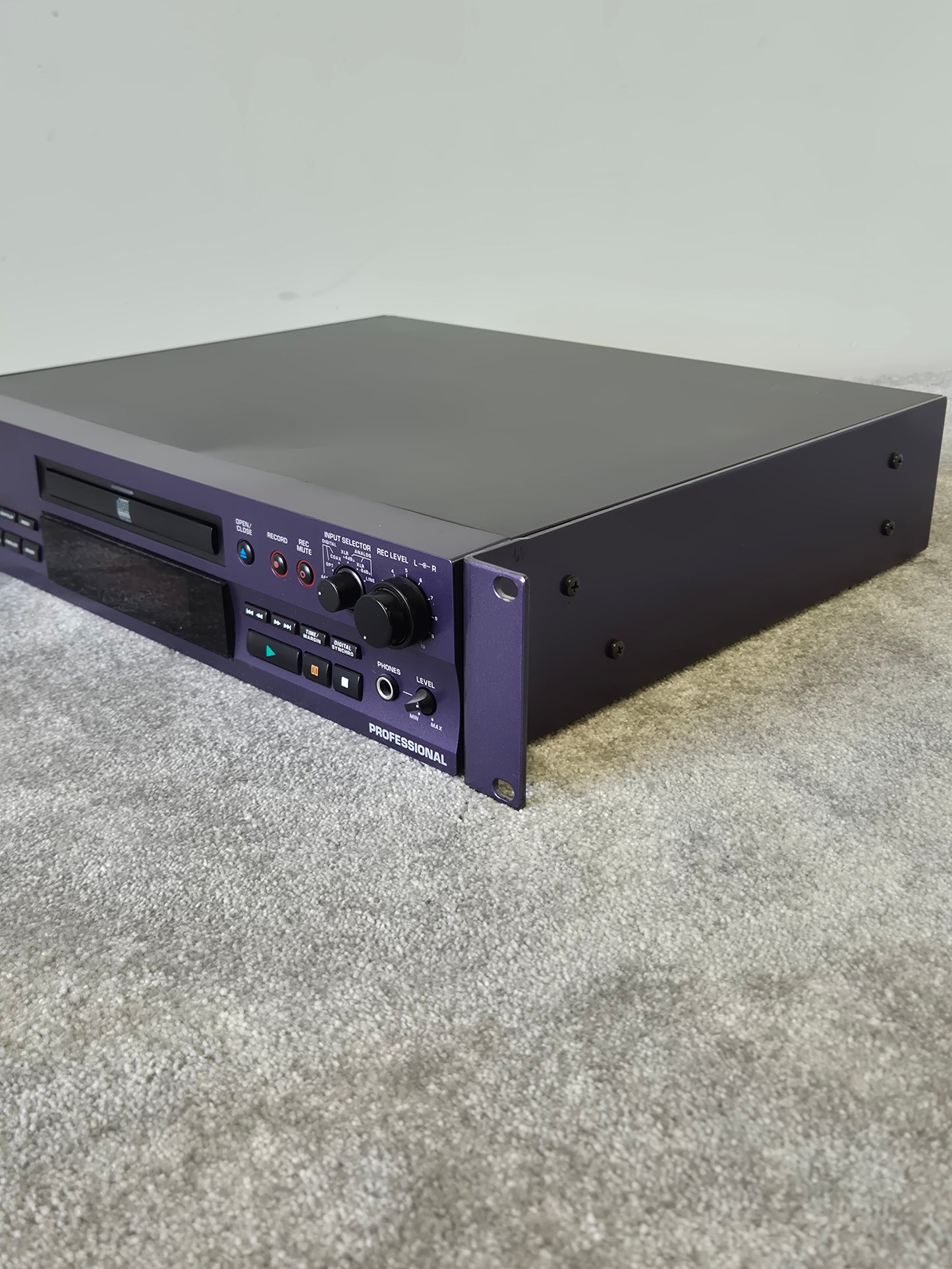 HHB CDR-850 - Professional Compact Disc Recorder and Player (Spares or Repairs)