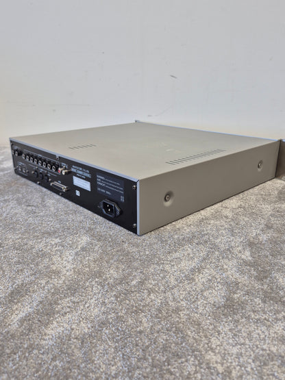 Akai S3000XL - Digital Sample-Based Subtractive Sampler