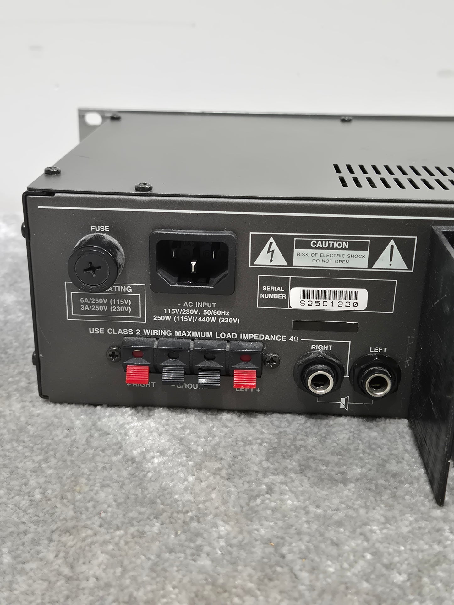 Samson Servo 240 - Stereo Power Amplifier (Read Description)