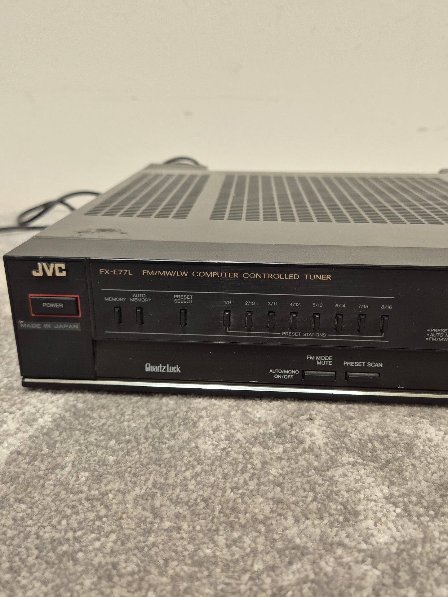 JVC FX-E77L - Computer-Controlled Tuner - Very Good