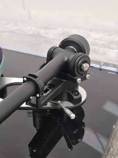 Rega Planar 3 - Lightweight Turntable (Spares or Repairs)