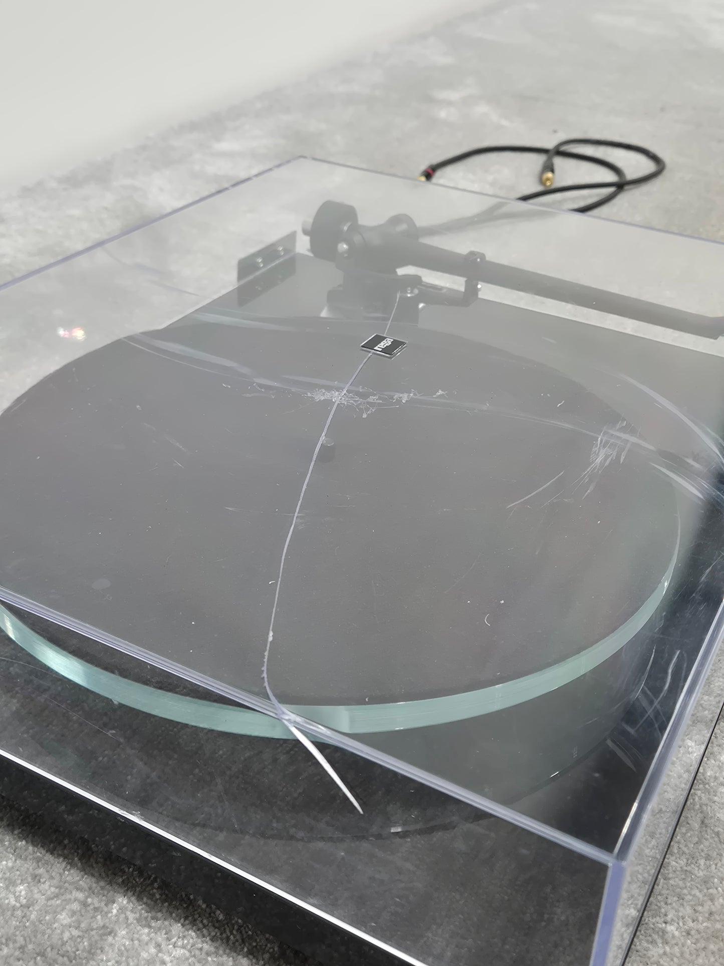 Rega Planar 3 - Lightweight Turntable (Spares or Repairs)