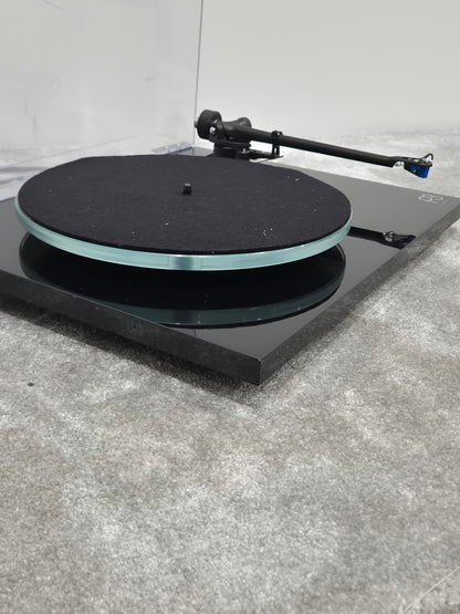 Rega Planar 3 - Lightweight Turntable (Spares or Repairs)