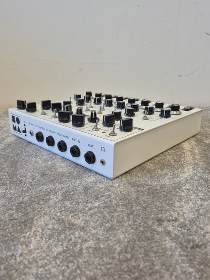SOMA Laboratory Lyra-8 - Organismic Synthesizer w/ Soft Case - Excellent