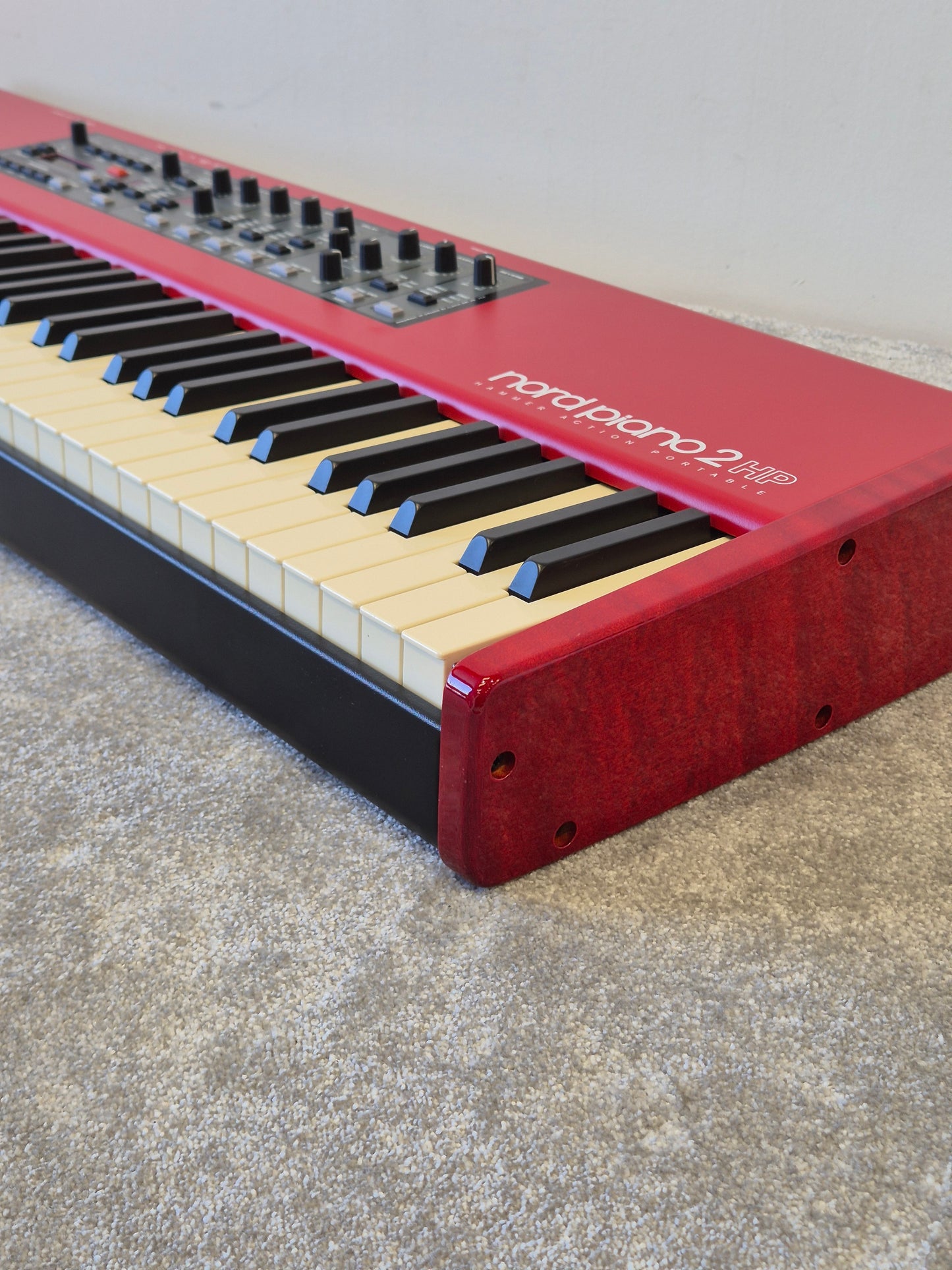 Nord Piano 2 HP - 73-Key Digital Piano and Synthesizer - Excellent