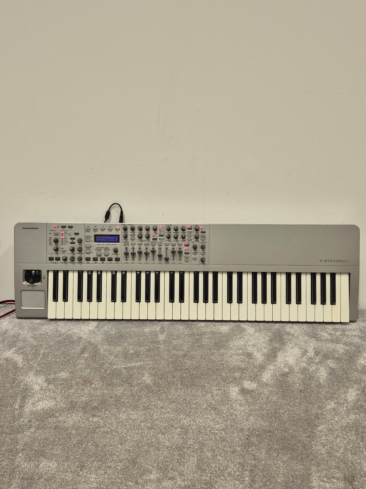 Novation X-Station 61 – Virtual Analog Synthesizer – Good w/ Soft Bag