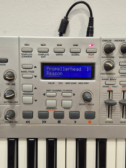 Novation X-Station 61 - Virtual Analog Synthesizer w/ Soft Bag