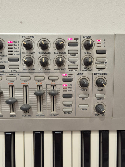 Novation X-Station 61 - Virtual Analog Synthesizer w/ Soft Bag