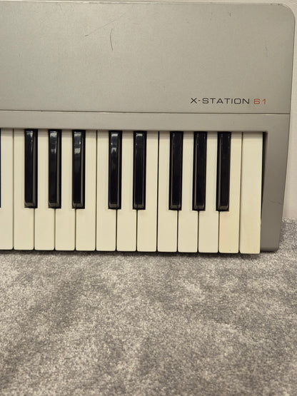 Novation X-Station 61 - Virtual Analog Synthesizer w/ Soft Bag