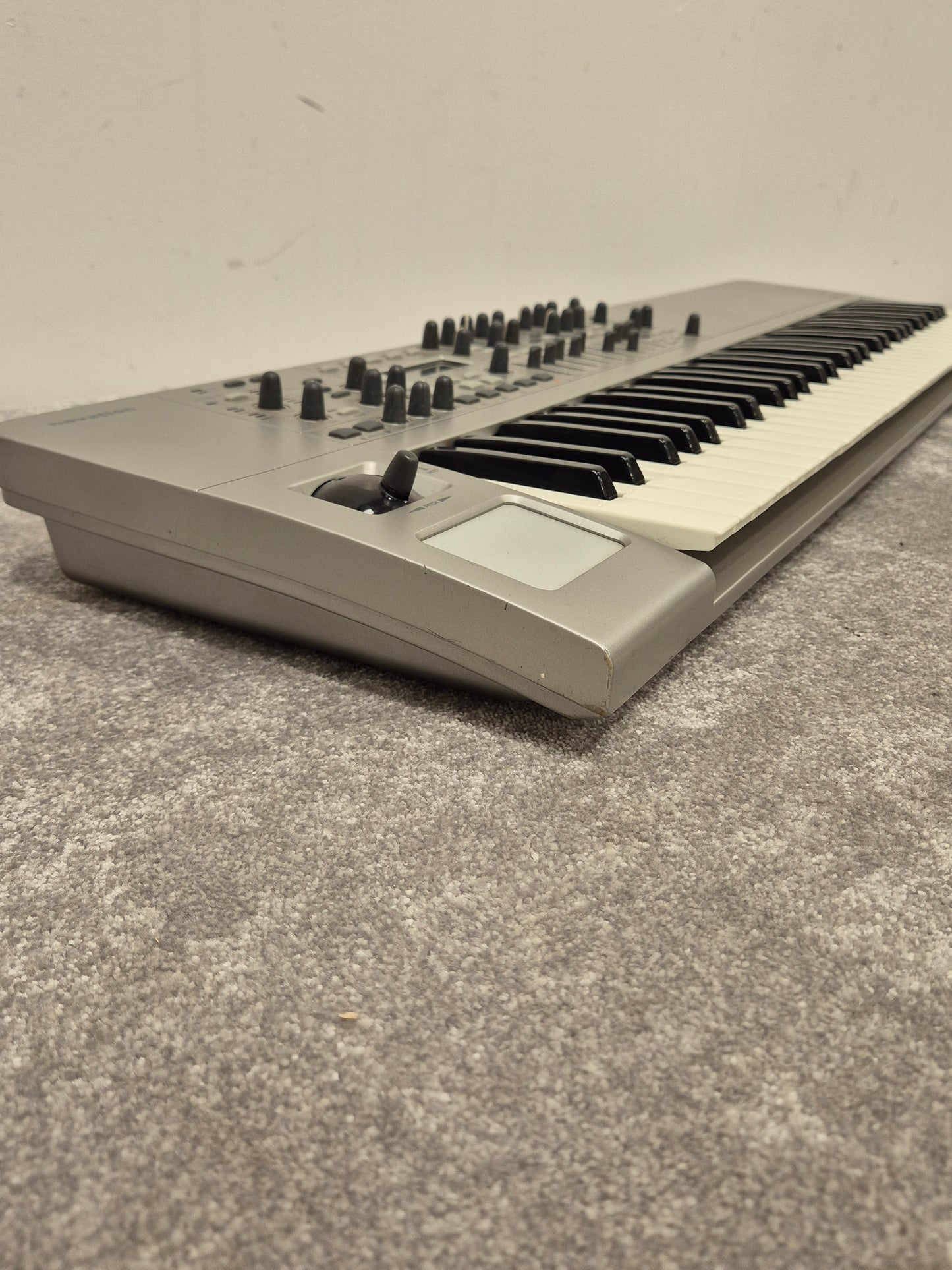 Novation X-Station 61 - Virtual Analog Synthesizer w/ Soft Bag