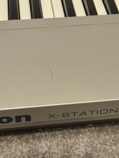 Novation X-Station 61 - Virtual Analog Synthesizer w/ Soft Bag