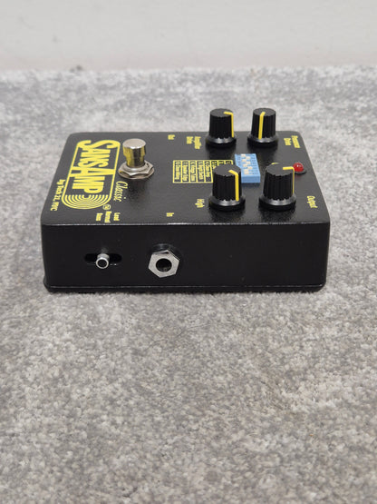 SansAmp Classic by Tech 21 - Guitar and Bass Preamp Pedal - Good
