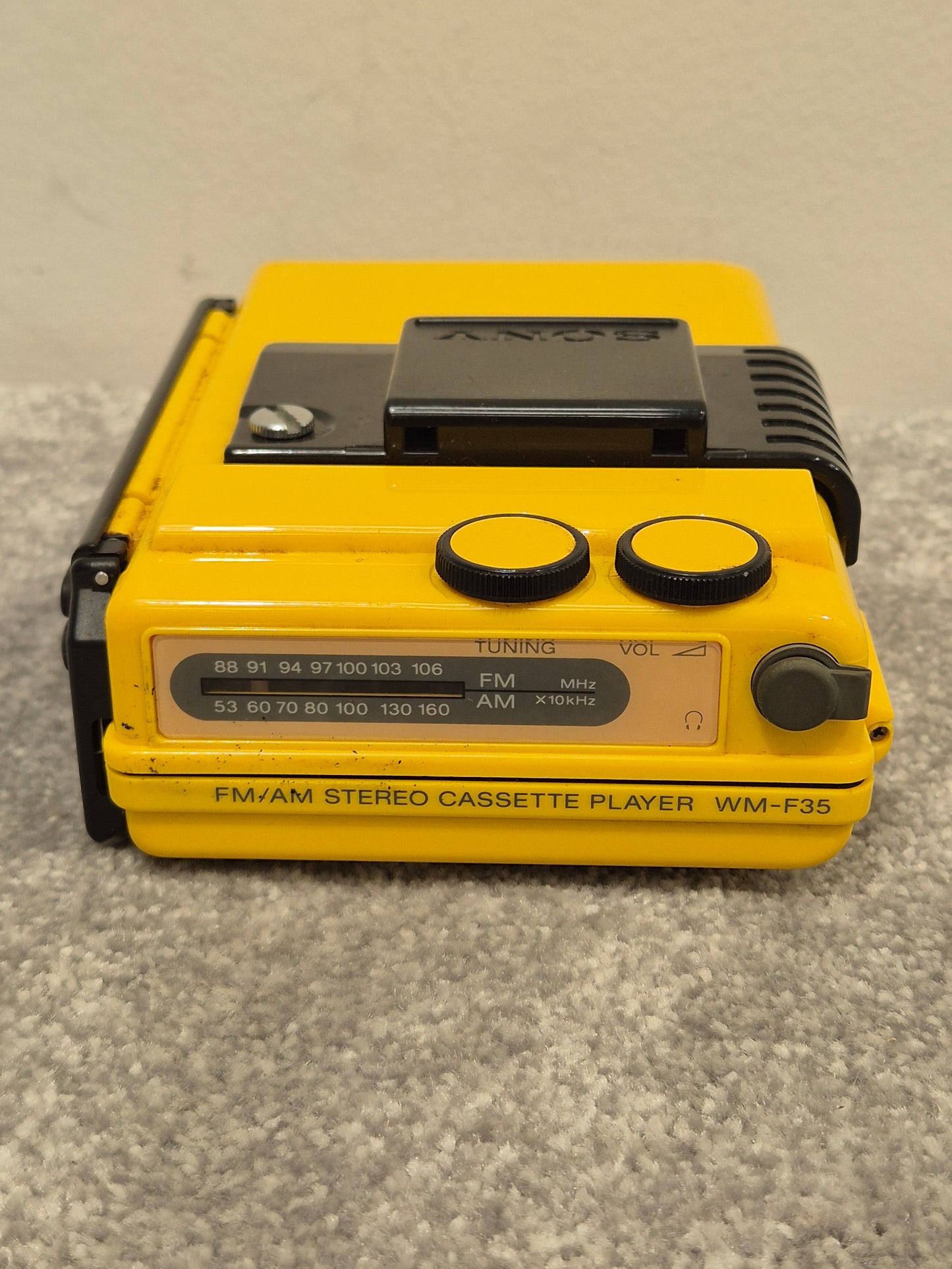 Sony WM-F35 - Vintage Portable Cassette Player - Very Good
