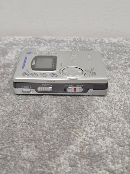 Aiwa AM-F65 - Portable MiniDisc Recorder (Read Description)
