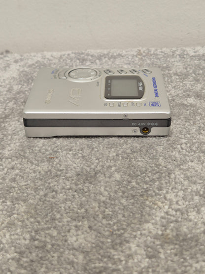 Aiwa AM-F65 - Portable MiniDisc Recorder (Read Description)