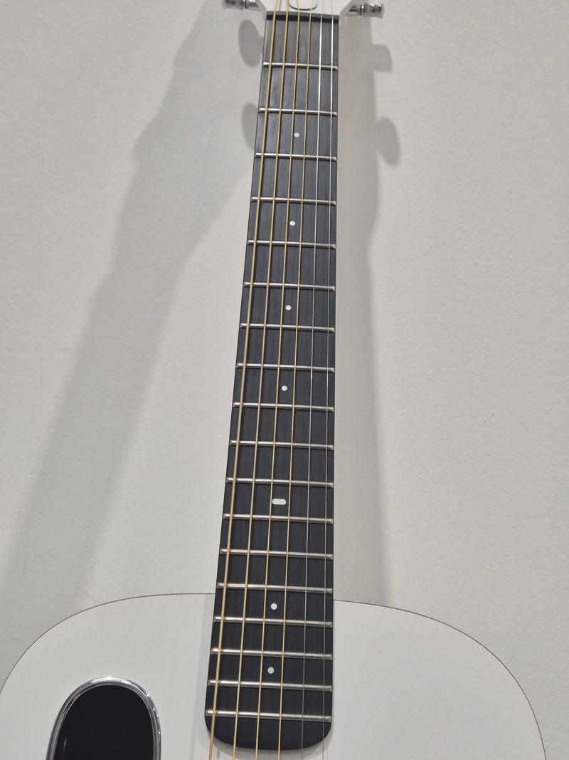 Lava ME Play – White Smart Carbon Fiber Guitar – Excellent w/ Soft Gig Bag, New Strings & USB-C Cable - Image 5