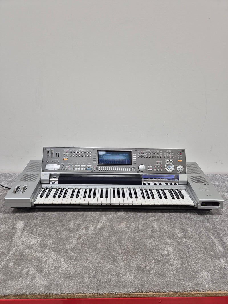 Technics KN7000 - Digital Keyboard Workstation - Fair - Image 1