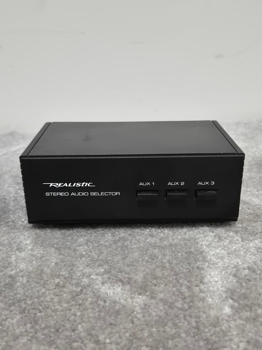 Realistic Stereo Audio Selector - Digital-to-Analog Converter - Excellent