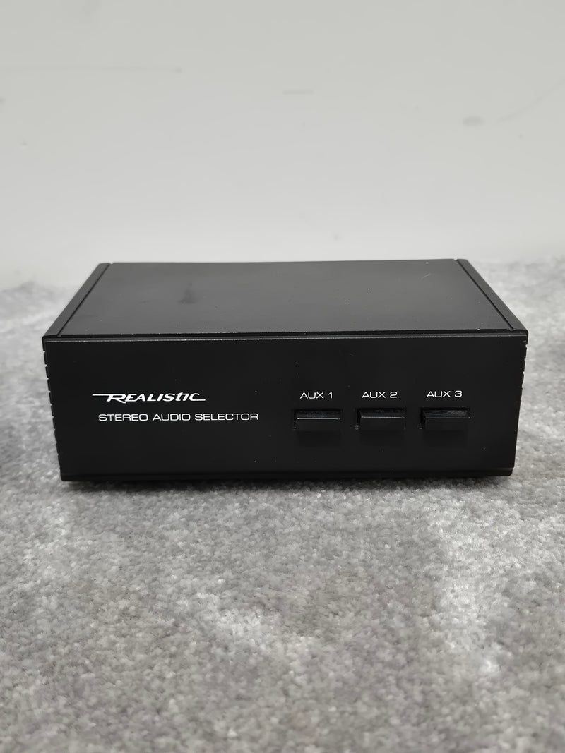 Realistic Stereo Audio Selector - Digital-to-Analog Converter - Excellent - Image 1
